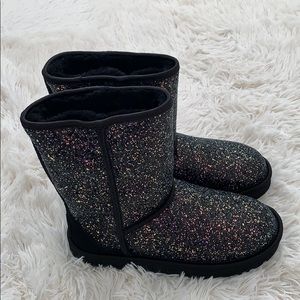 UGG Classic Short cosmos shearling boots